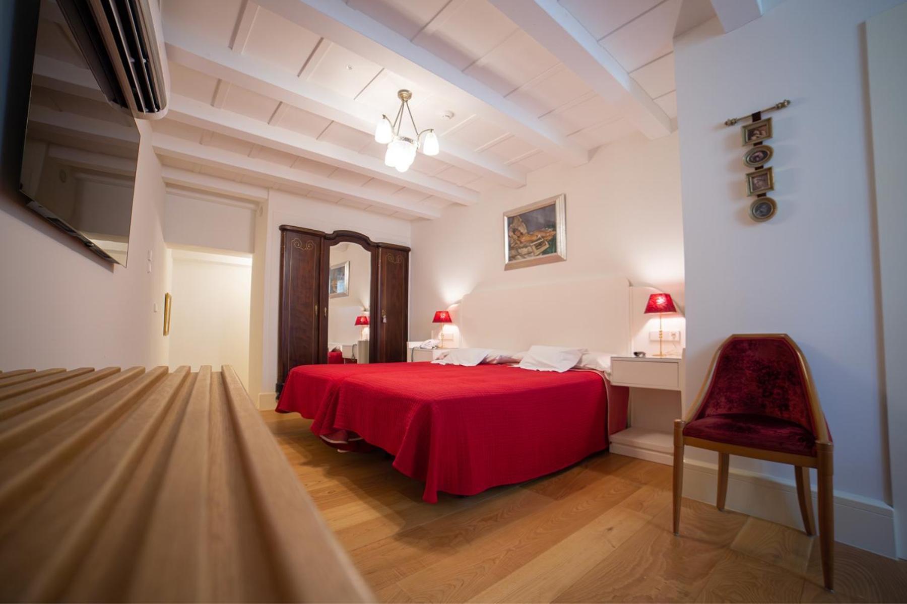 Hotel Monumento Pazo De Orban Lugo Room photo
