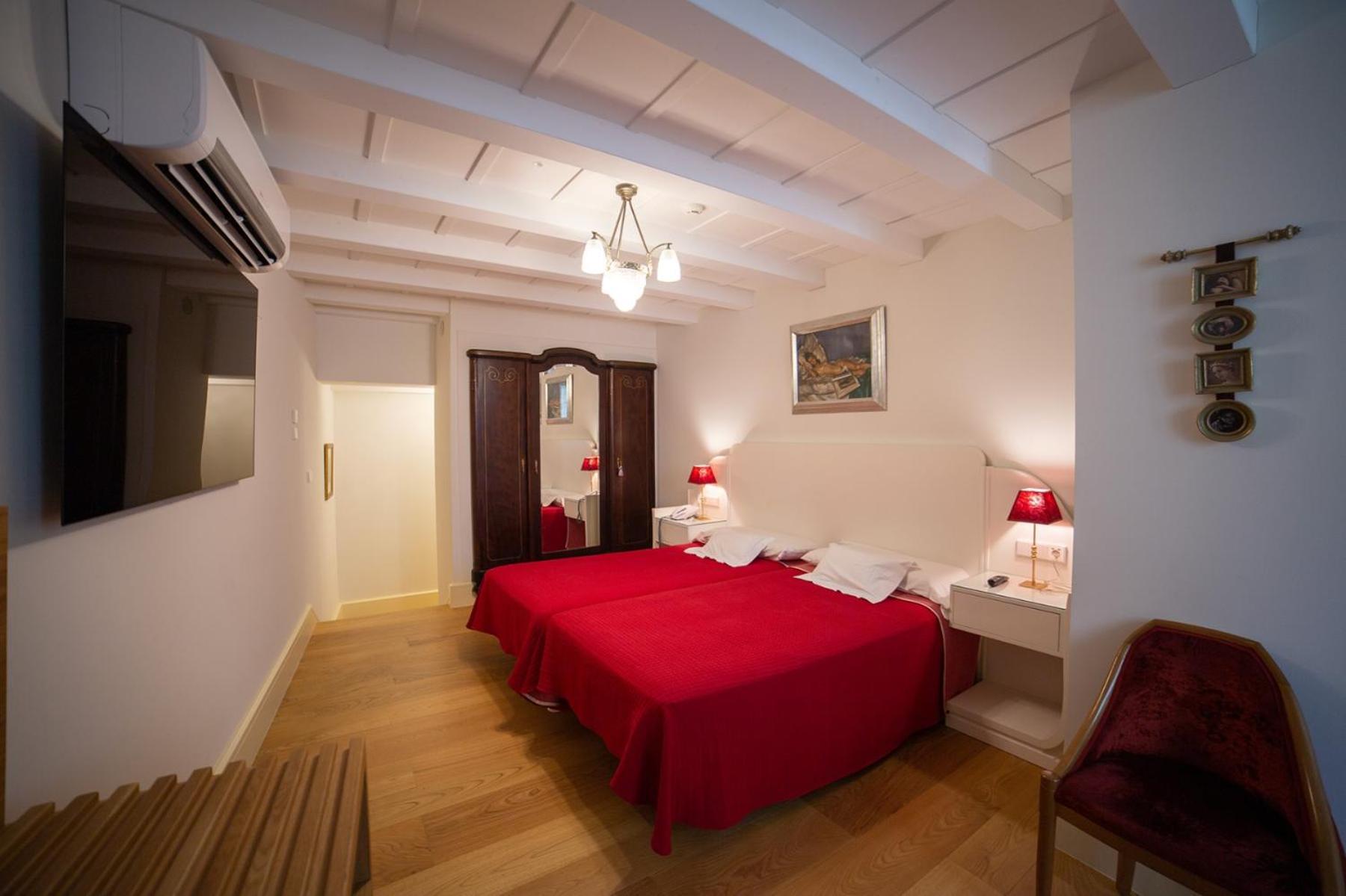 Hotel Monumento Pazo De Orban Lugo Room photo