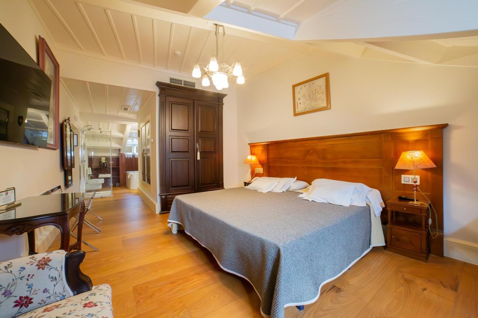 Hotel Monumento Pazo De Orban Lugo Room photo